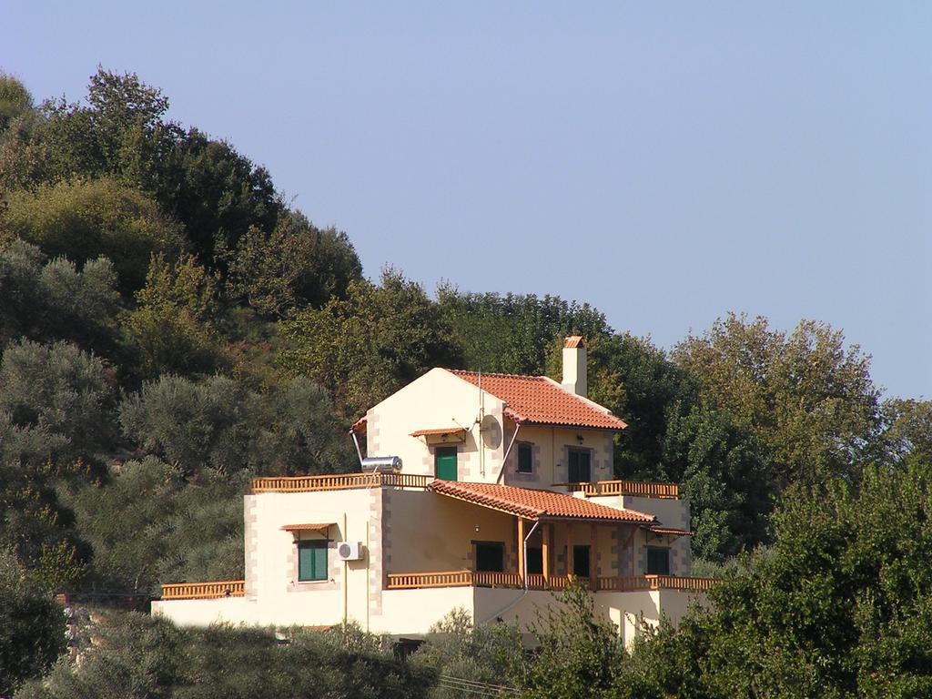 Kaloniktis Stratos Villas מראה חיצוני תמונה
