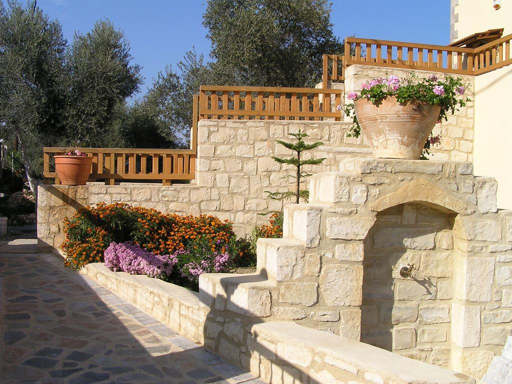 Kaloniktis Stratos Villas מראה חיצוני תמונה