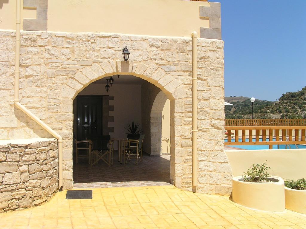 Kaloniktis Stratos Villas מראה חיצוני תמונה