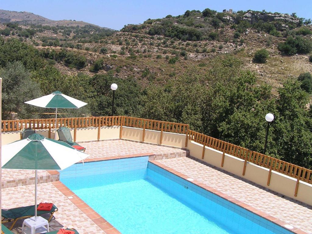 Kaloniktis Stratos Villas חדר תמונה